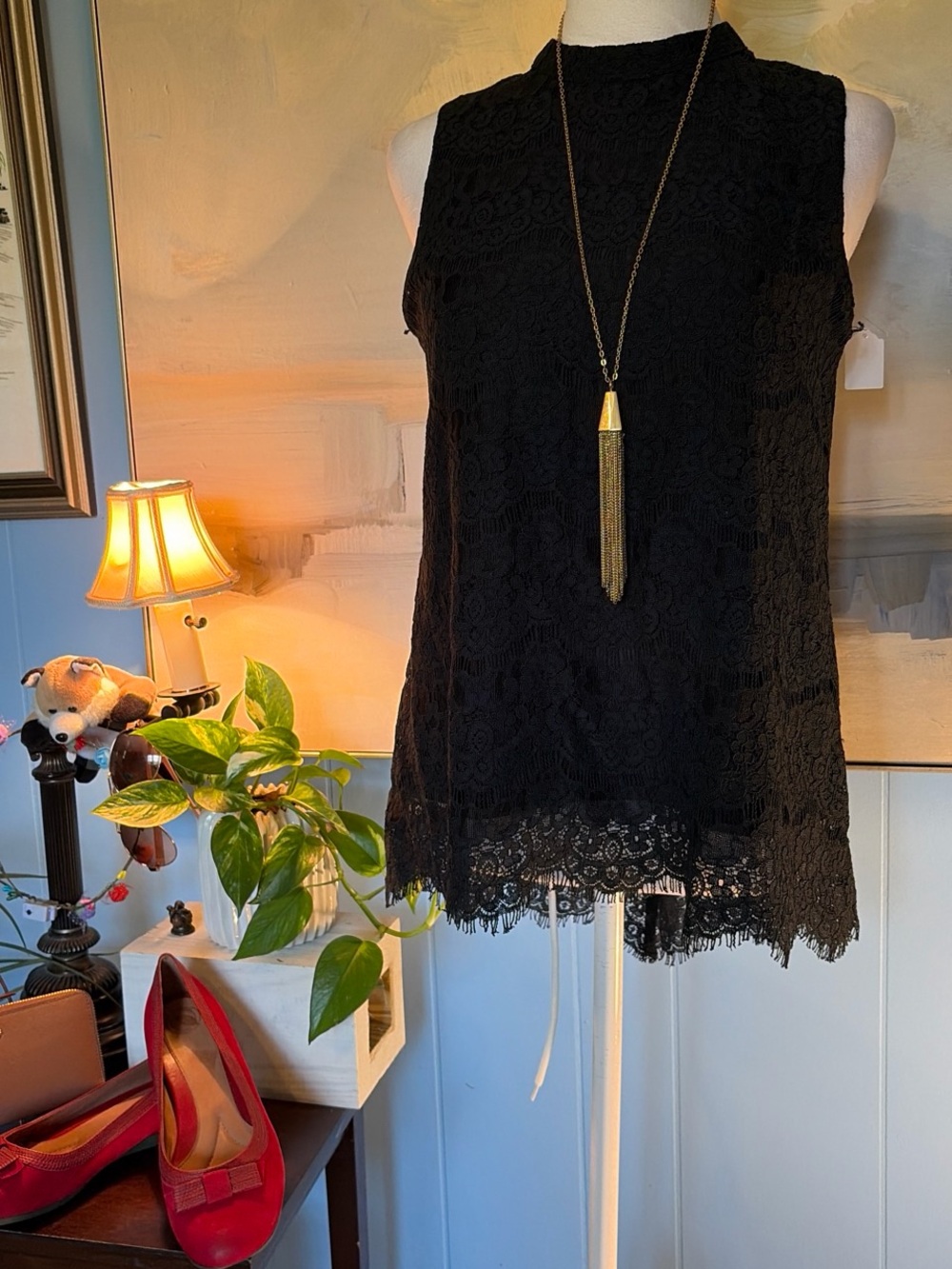 Rose & Olive Black Lace High-Neck Sleeveless Camisole